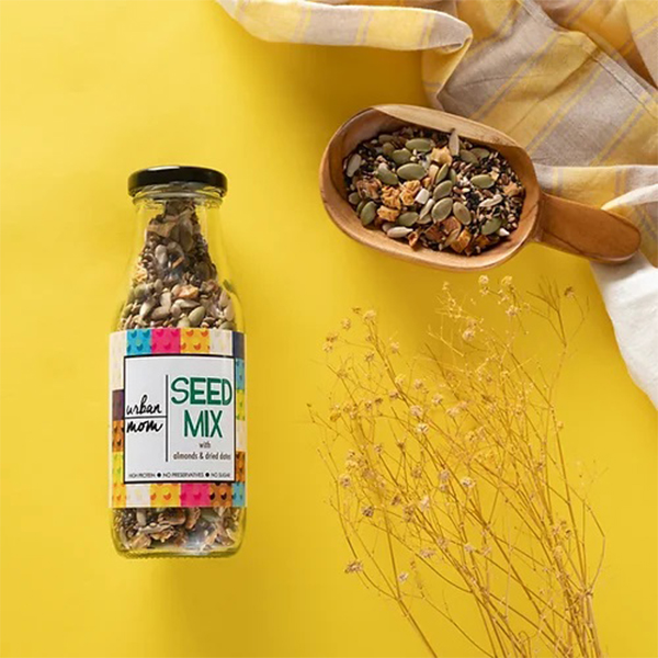 Seed Mix With Dried Dates And Almonds 170 Grams