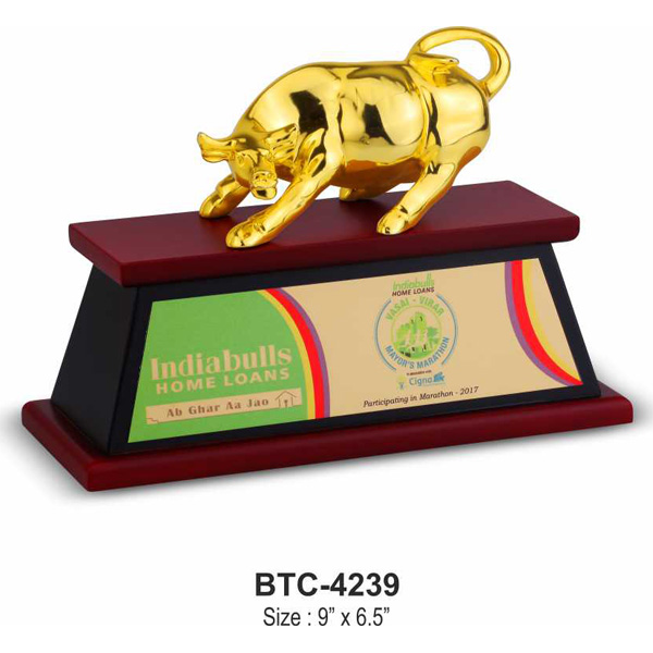 Corporate Golden Bull Desktop Btc-4239